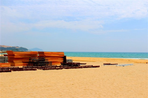 女生自己创业开鸭脖店好吗，女生自己创业开鸭脖店好吗知乎